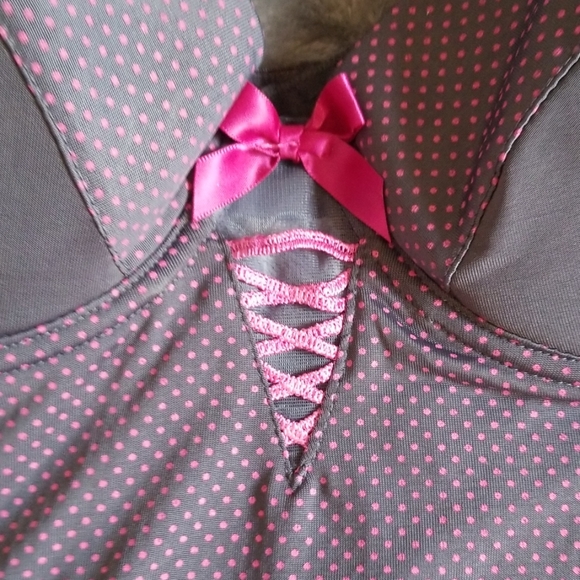 Sexy - Picture 2 of 8